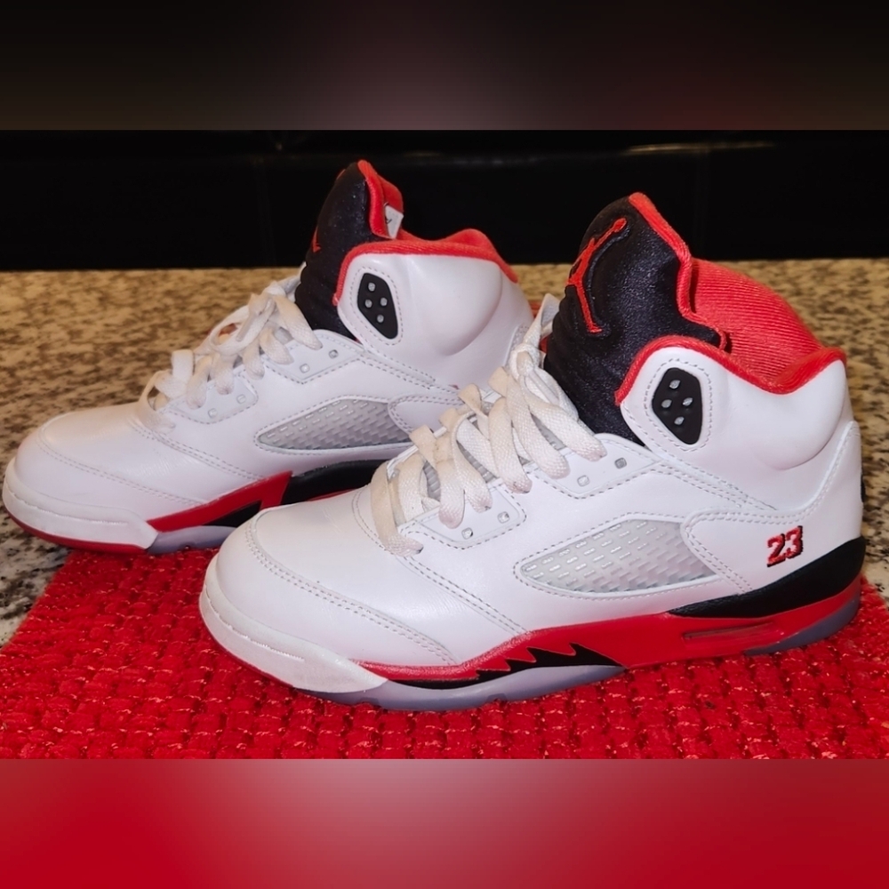 Air Jordan 5 Retro Fire Red White Black Sneakers Youth US 6.5Y